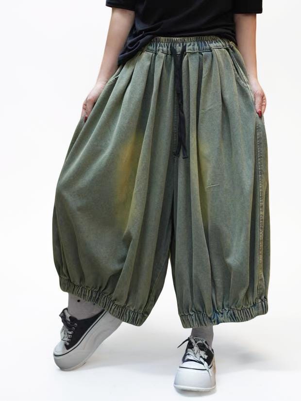 Oversized washed denim lantern pants front view