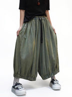 side view of balloon denim pants